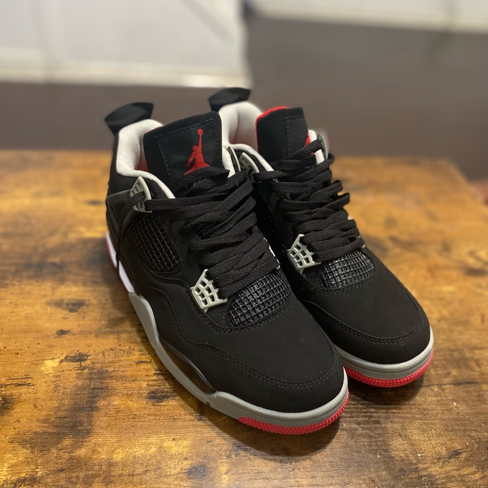 Jordan 4 Bred